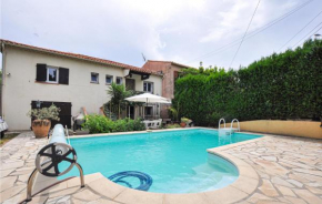 Nice apartment in Cogolin with Outdoor swimming pool, WiFi and 2 Bedrooms